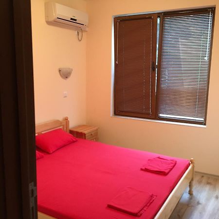 Apartment Martin Beach Поморие Экстерьер фото