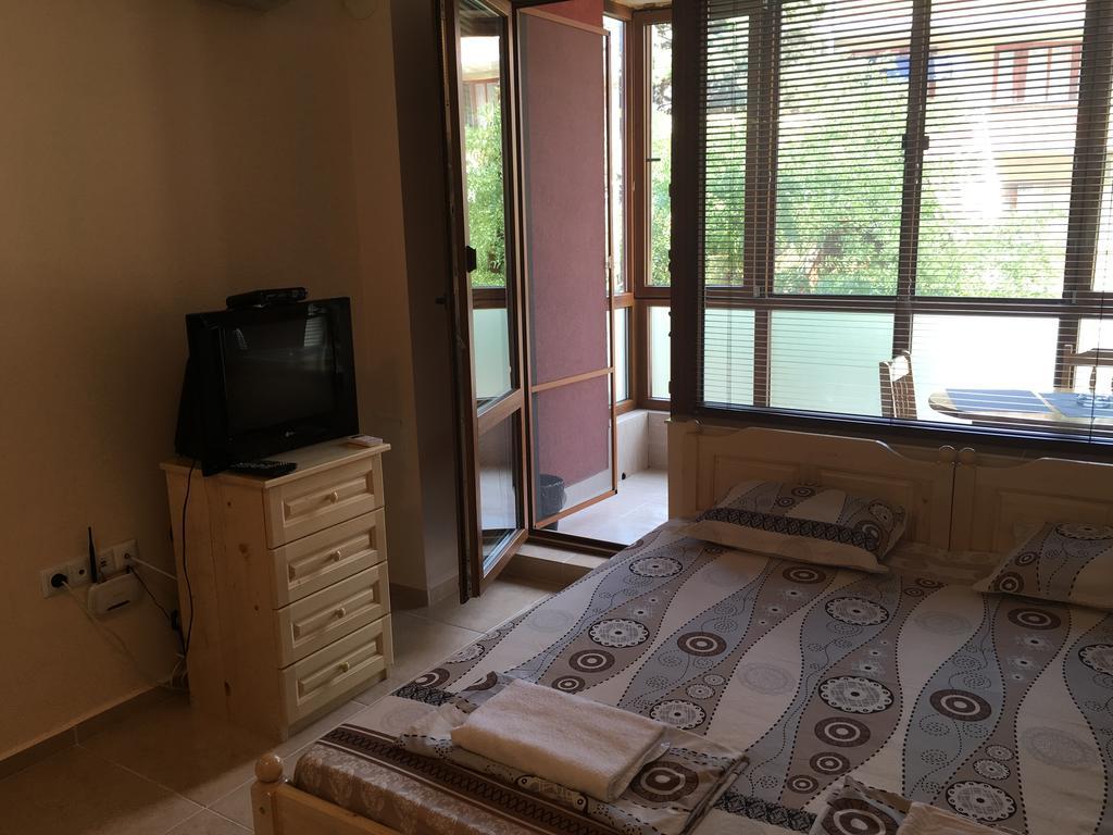 Apartment Martin Beach Поморие Экстерьер фото